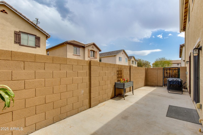 Private Side Patio