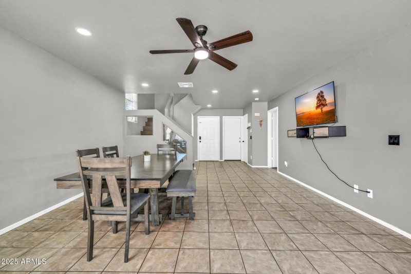 12709 N El Frio St-9_(2048)