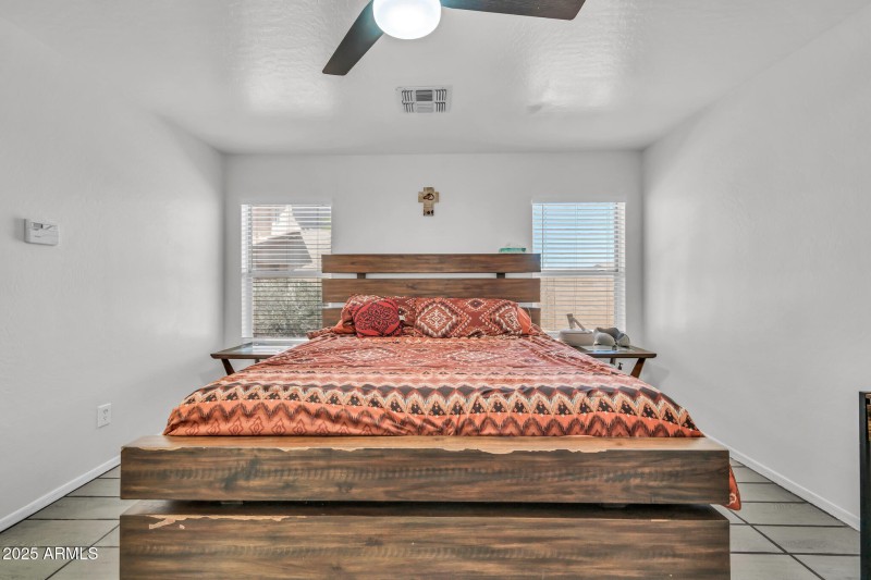 12709 N El Frio St-21_(2048)