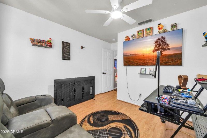 12709 N El Frio St-27_(2048)
