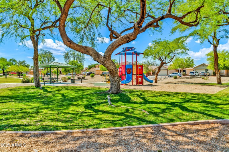 12709 N El Frio St-32_(2048)