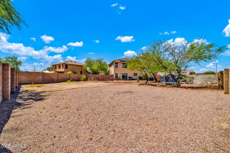 12709 N El Frio St-37_(2048)