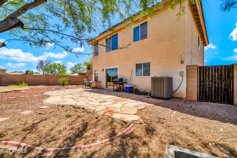 12709 N El Frio St-40_(2048)