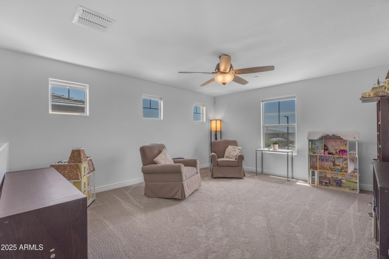 Homes with Loft in Peoria, AZ