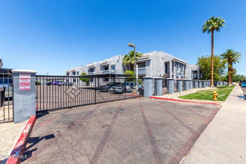 4410 N Longview Ave #124