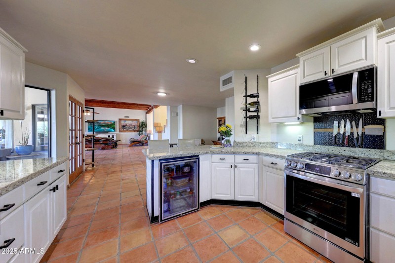 Kitchen 1