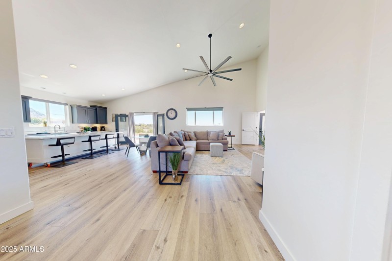 Kitchen/ Livingroom