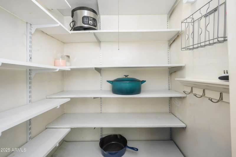 PANTRY IN KIT