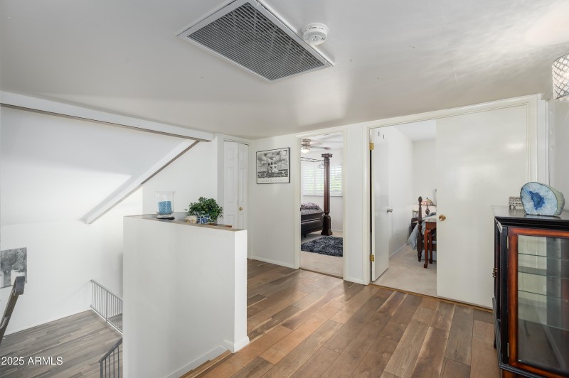 2ND FLOOR LANDING