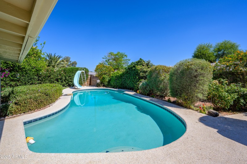 POOL 2