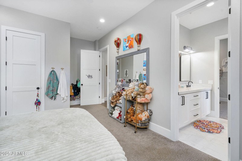 60-web-or-mls-20644 E Sunrise Ct -37