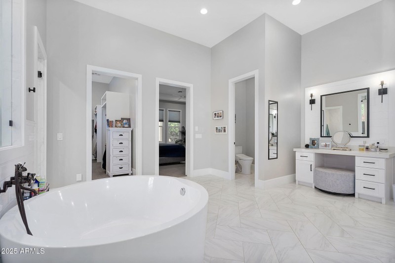 68-web-or-mls-20644 E Sunrise Ct -45