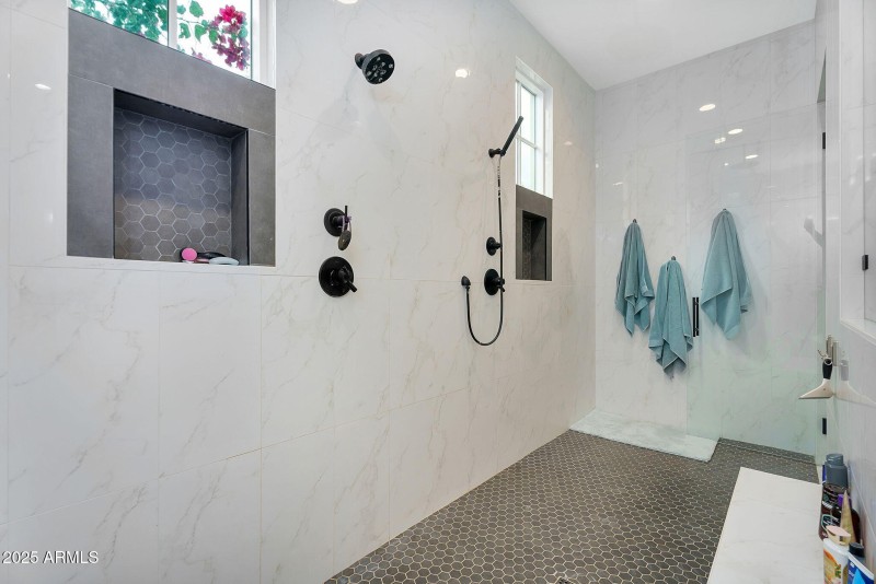 69-web-or-mls-20644 E Sunrise Ct -46