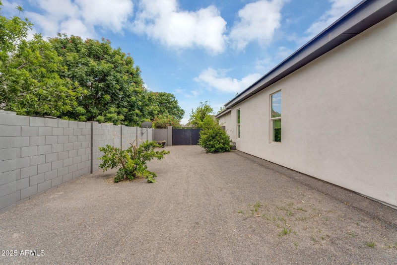 110-web-or-mls-20644 E Sunrise Ct -87