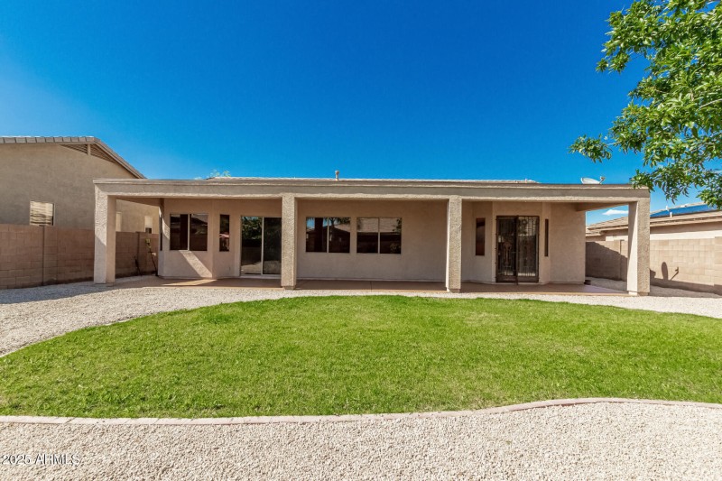 11 - Northhampton 16837