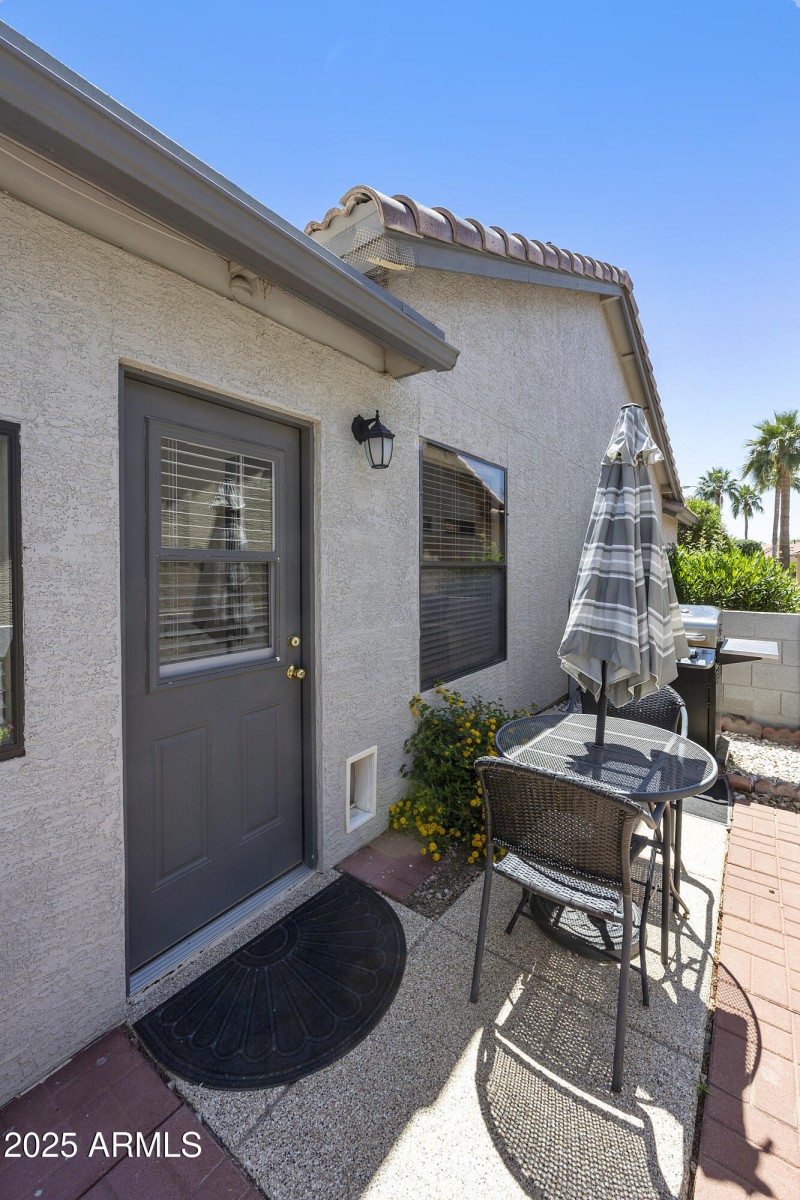 Side yard entry