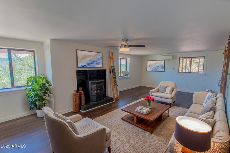 Living Room 1B