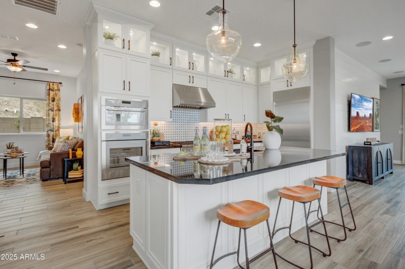 004_Kitchen