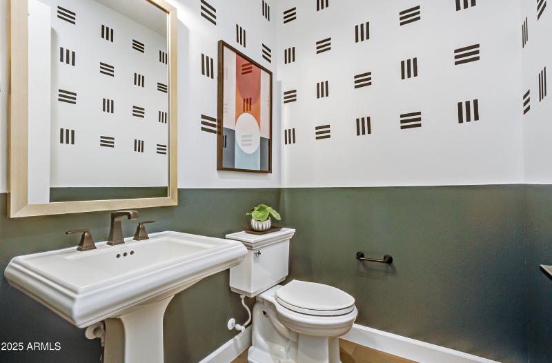 004_Powder Room