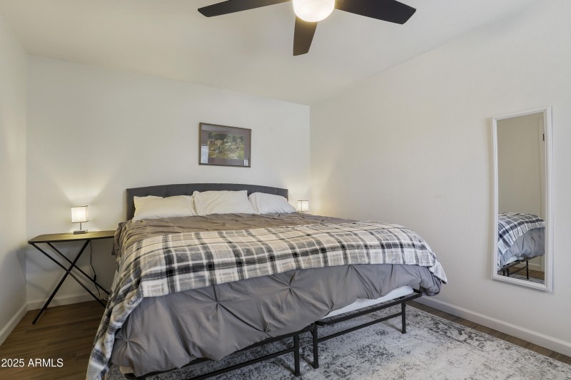 Guest Bedroom (1)