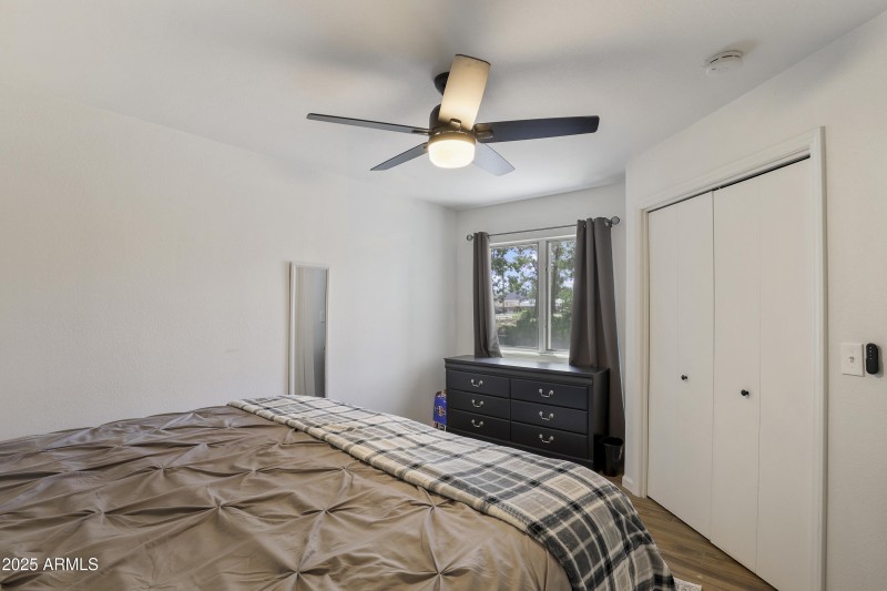 Guest Bedroom (2)