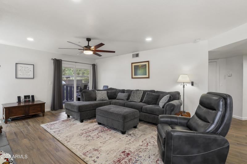 Living Room (2)