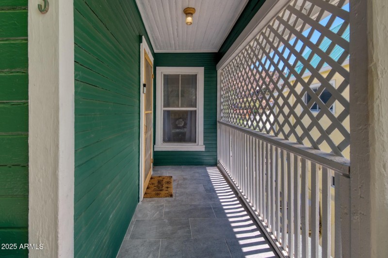 Private Porch Unit 3