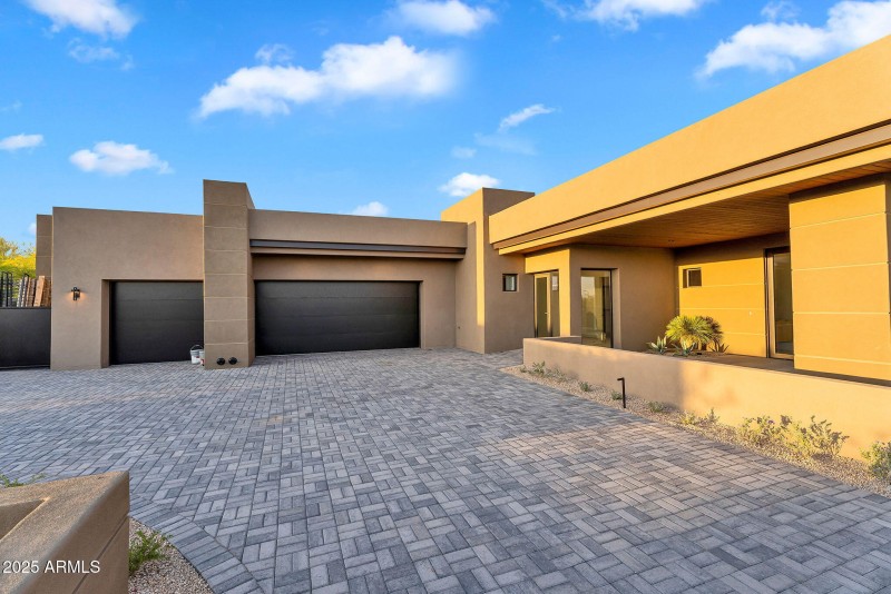 7-web-or-mls-10354 E Celestial Dr-07