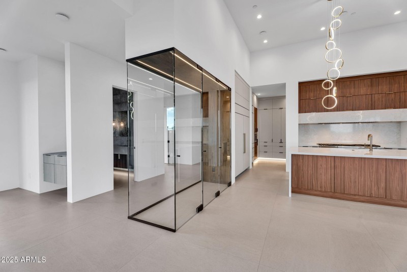 10-web-or-mls-10354 E Celestial Dr-10