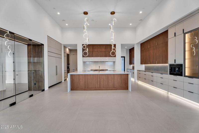 13-web-or-mls-10354 E Celestial Dr-13