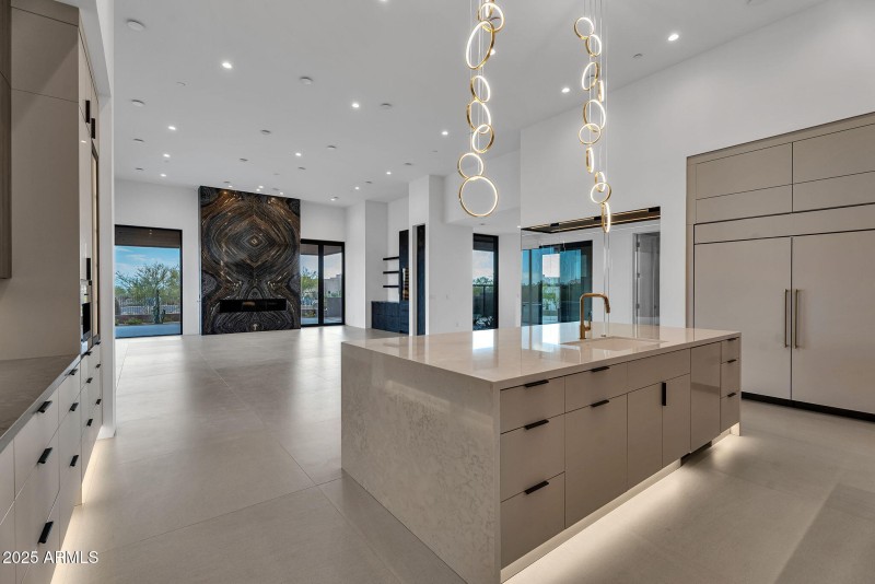 16-web-or-mls-10354 E Celestial Dr-16