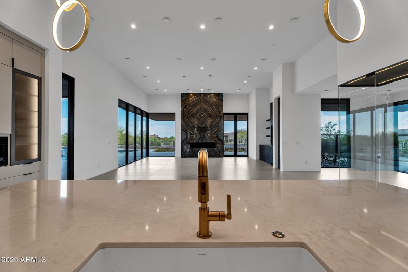 19-web-or-mls-10354 E Celestial Dr-19