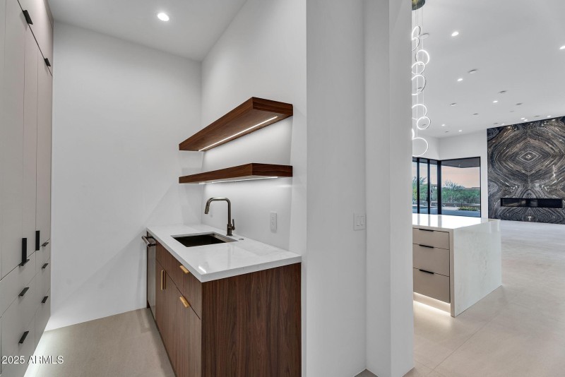 22-web-or-mls-10354 E Celestial Dr-22