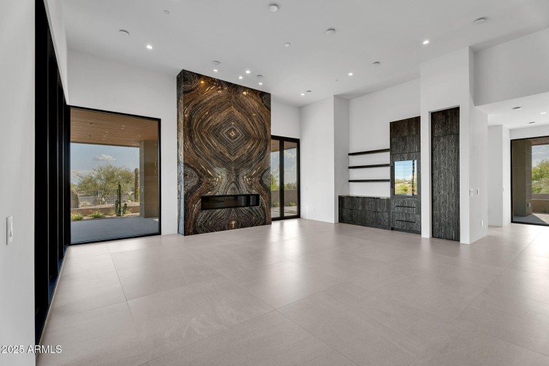 24-web-or-mls-10354 E Celestial Dr-24