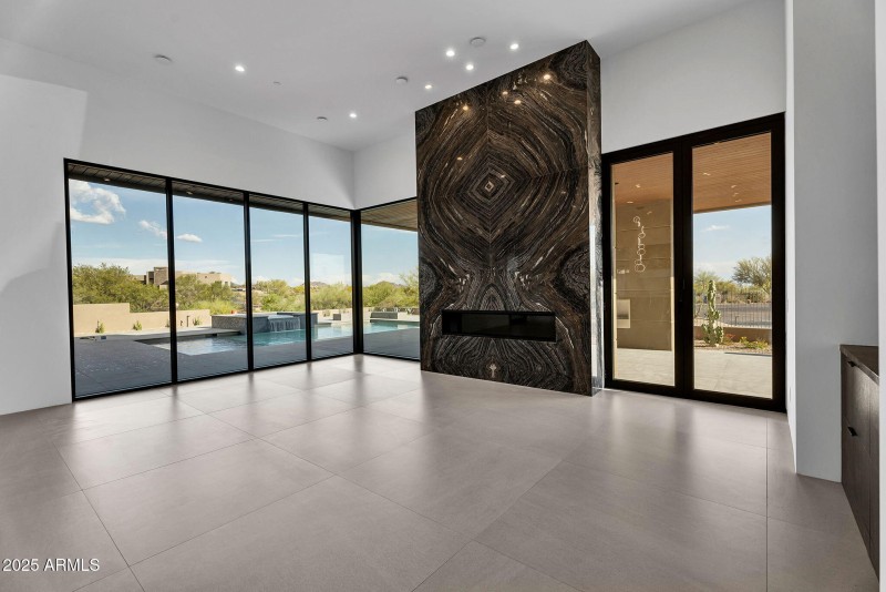 25-web-or-mls-10354 E Celestial Dr-25