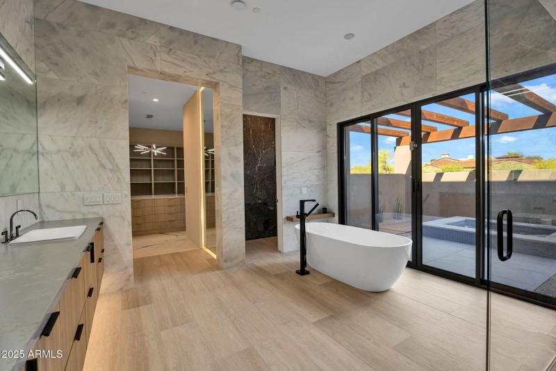 50-web-or-mls-10354 E Celestial Dr-50