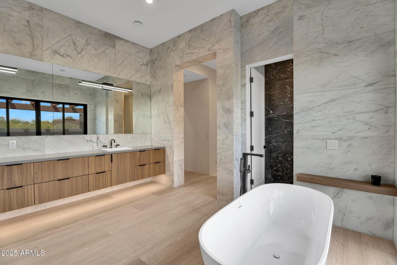 54-web-or-mls-10354 E Celestial Dr-54