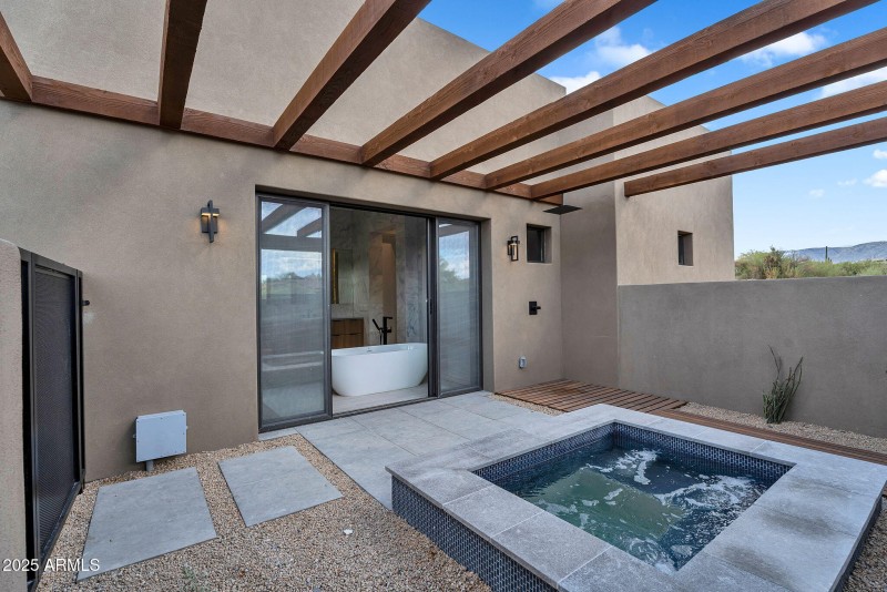 69-web-or-mls-10354 E Celestial Dr-69