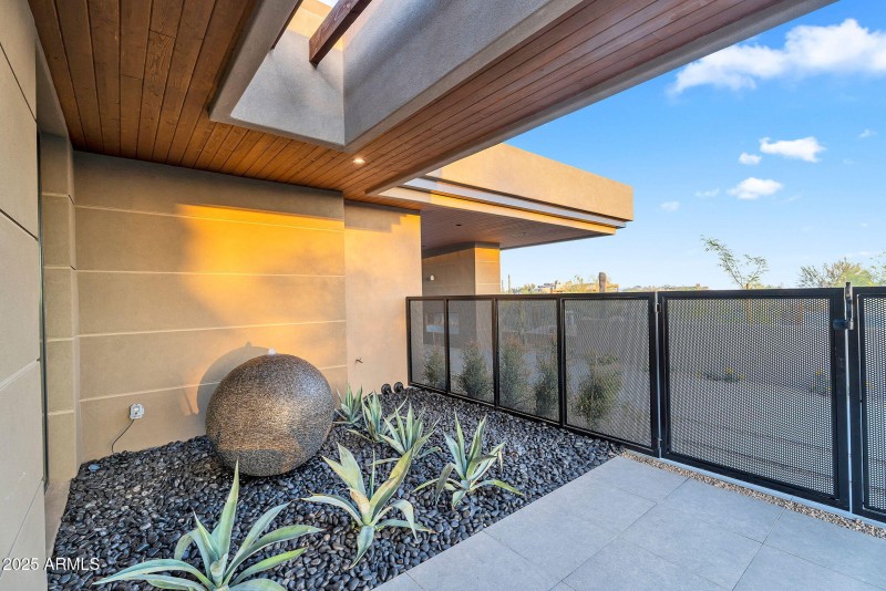81-web-or-mls-10354 E Celestial Dr-81