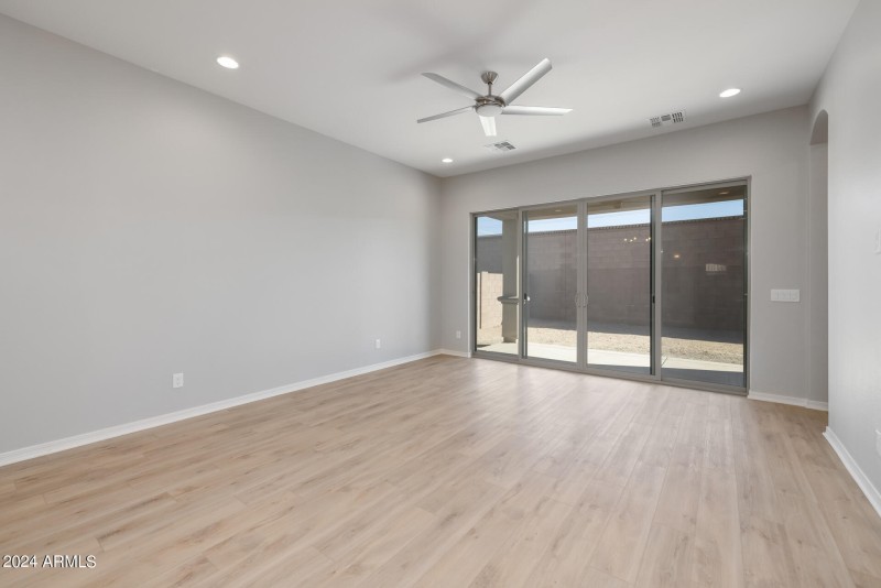 5)GREAT ROOM