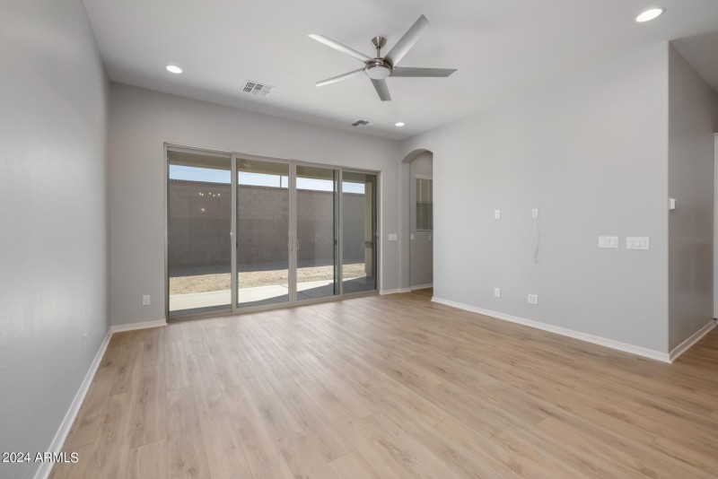 7)GREAT ROOM