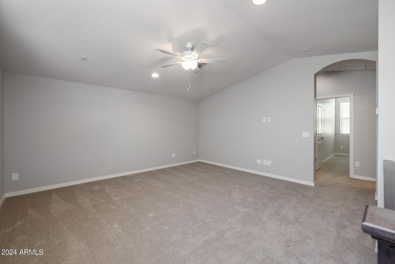14)LOFT