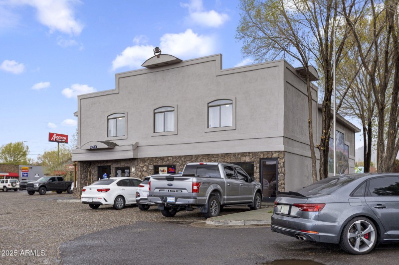 2410 E RTE 66 3