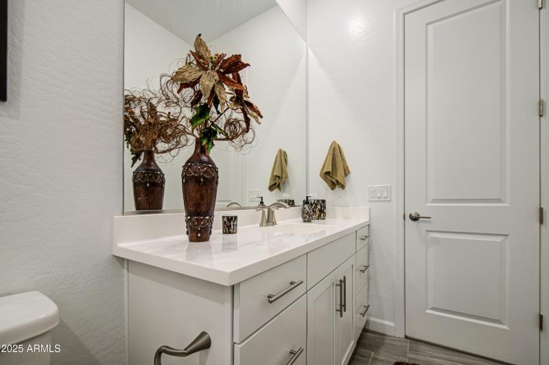 Bathroom 2-pic 2