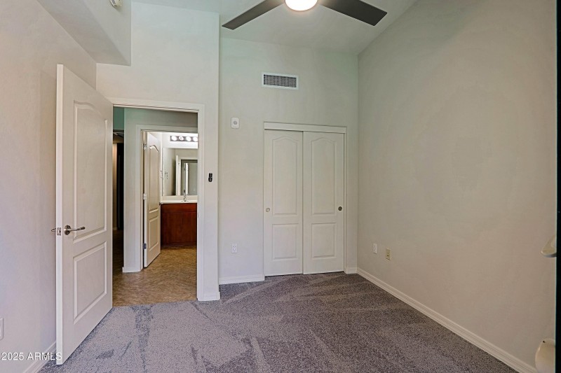 Guest bedroom