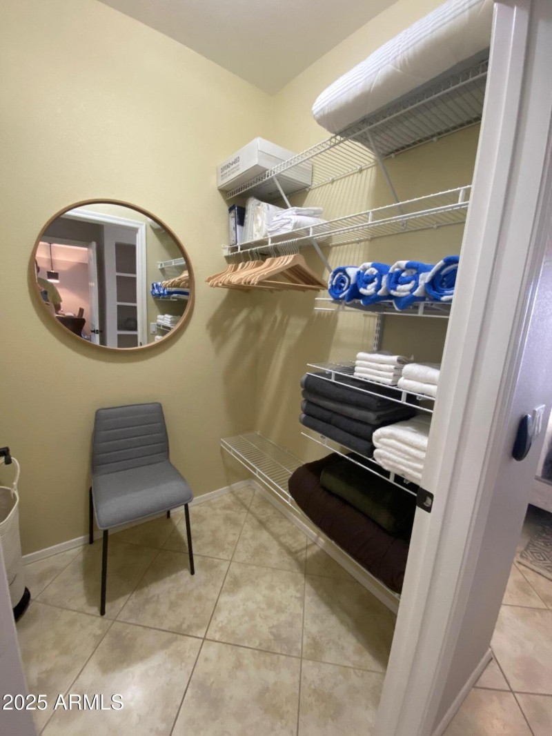 Walk-in Closet