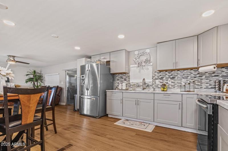 11 Kitchen 1