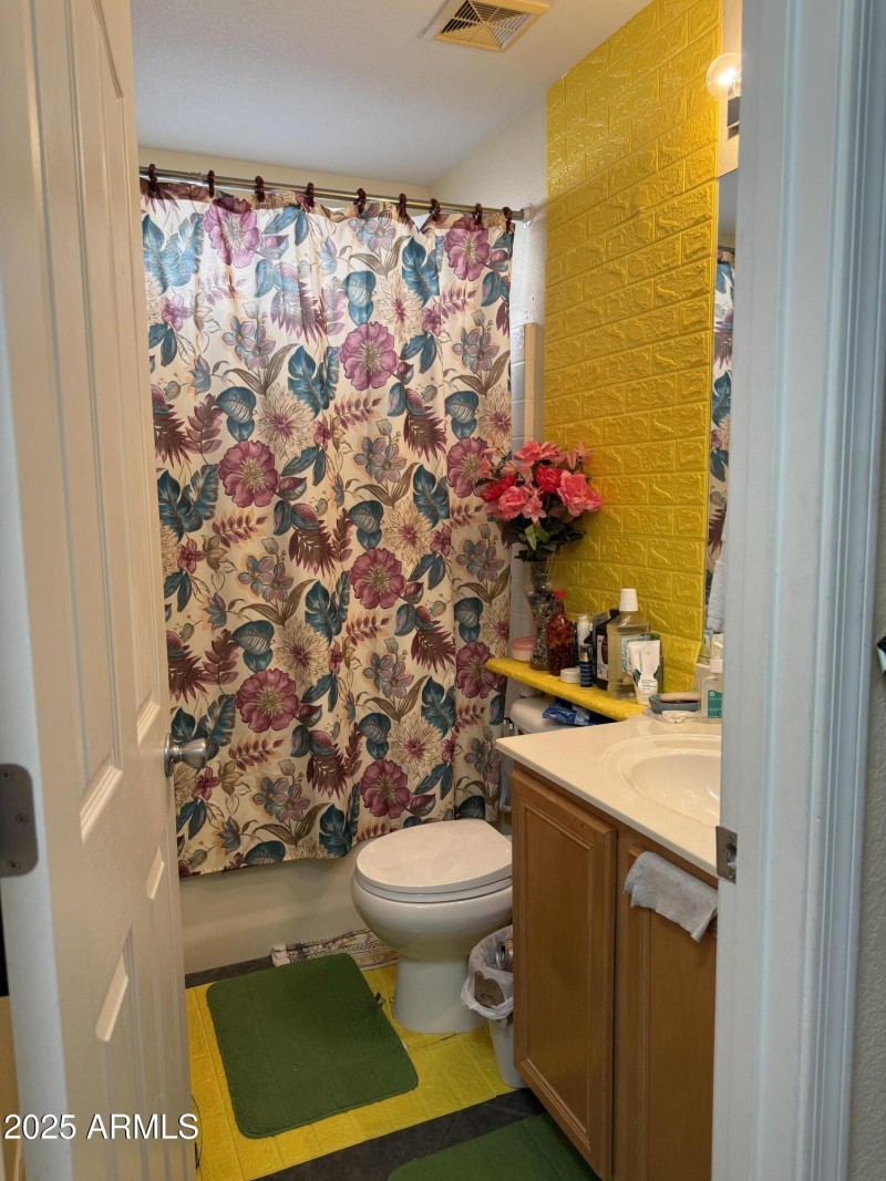 Other bath upstairs