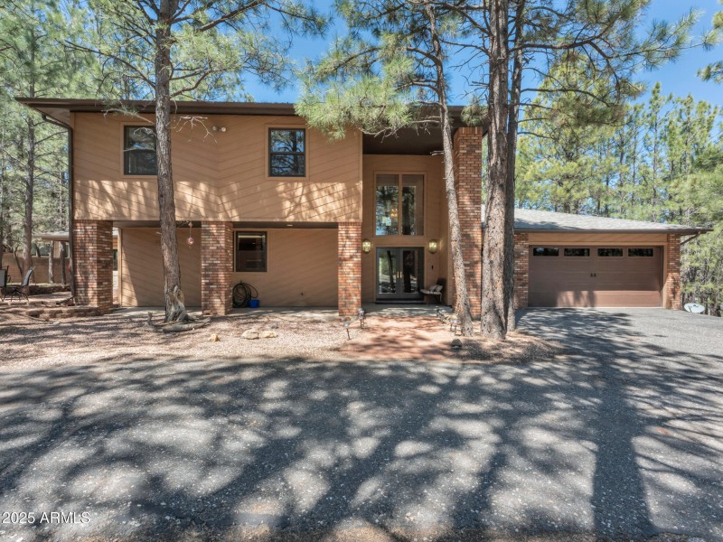951 N Skyview