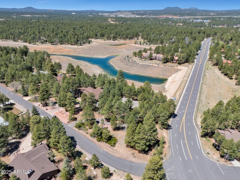 951 N Skyview